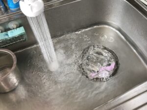 45cm食乾機を食器洗い乾燥機に交換する　排水チェック
